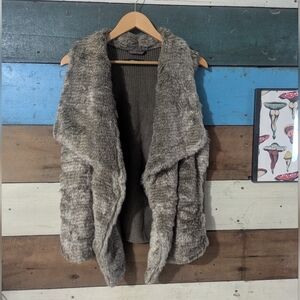 Maurices Women's Faux Fur Vest size 1 Brown Plus Size Winter Sleeveless F